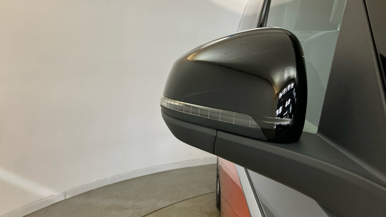 Volkswagen Multivan 1.4 TSI eHybrid Energetic 5dr DSG Estate